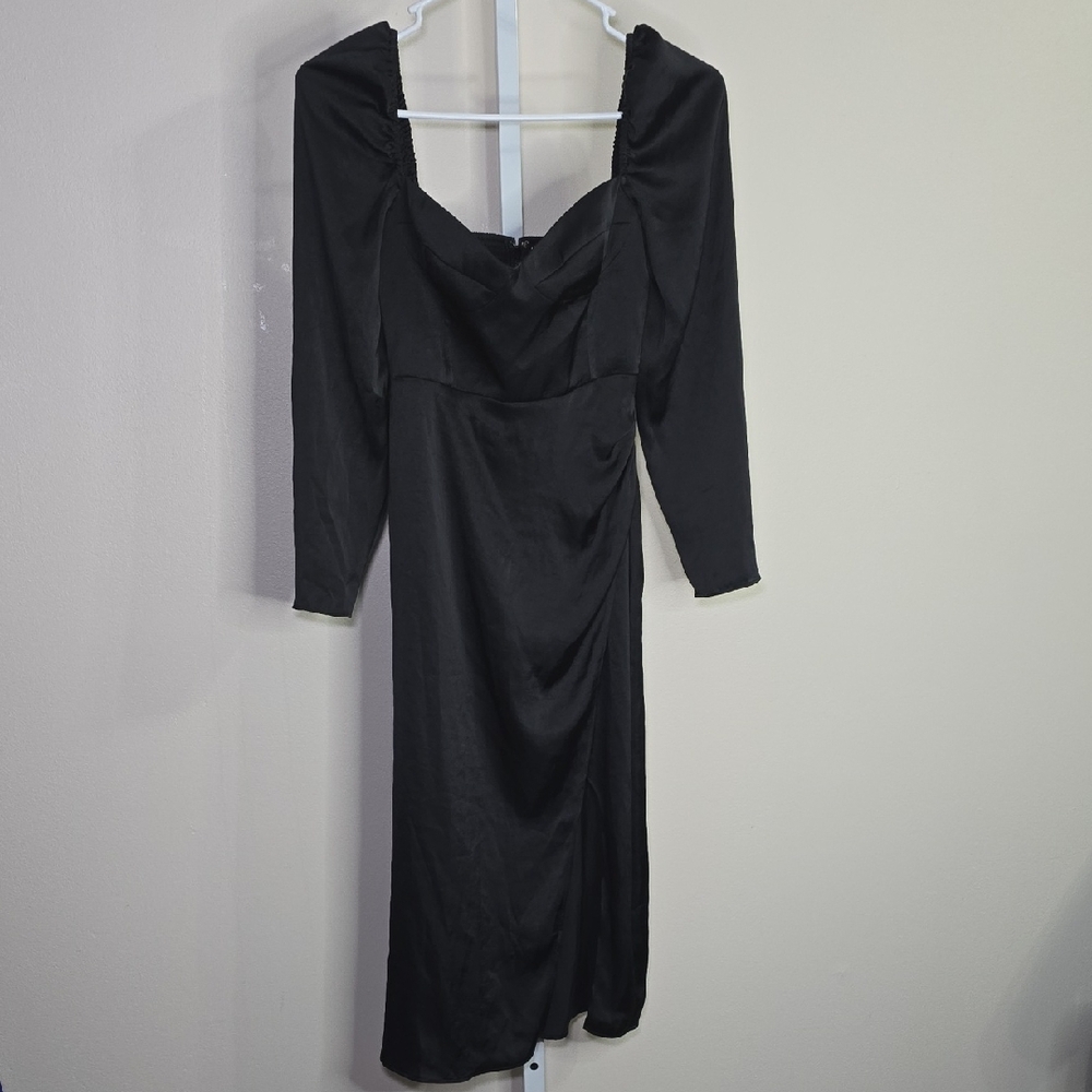 Wilfred Black Sheath Dress with Sweetheart Neckline